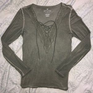 American Eagle long sleeve shirt